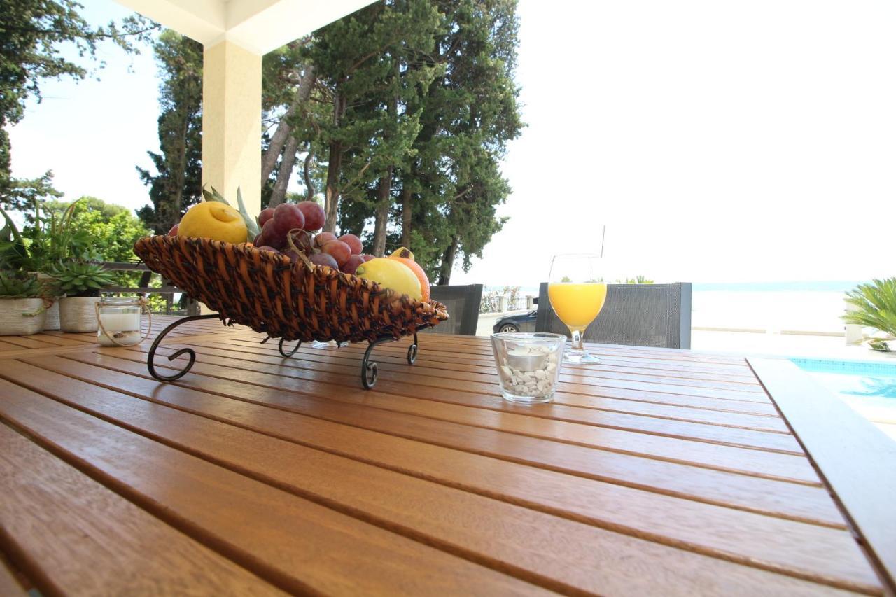 Villa Beachfront Sea Palace Kastela Dış mekan fotoğraf
