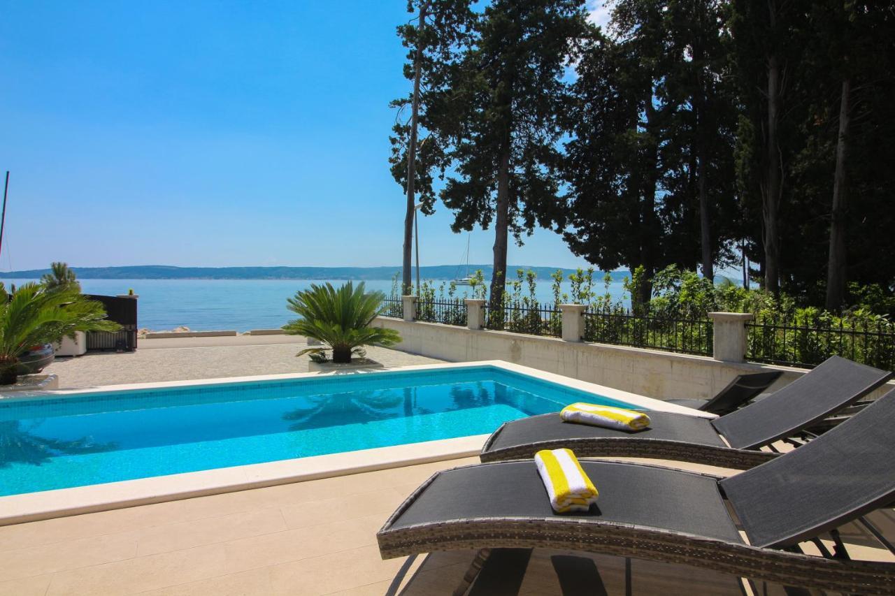 Villa Beachfront Sea Palace Kastela Dış mekan fotoğraf