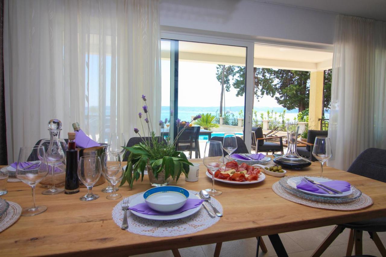 Villa Beachfront Sea Palace Kastela Dış mekan fotoğraf