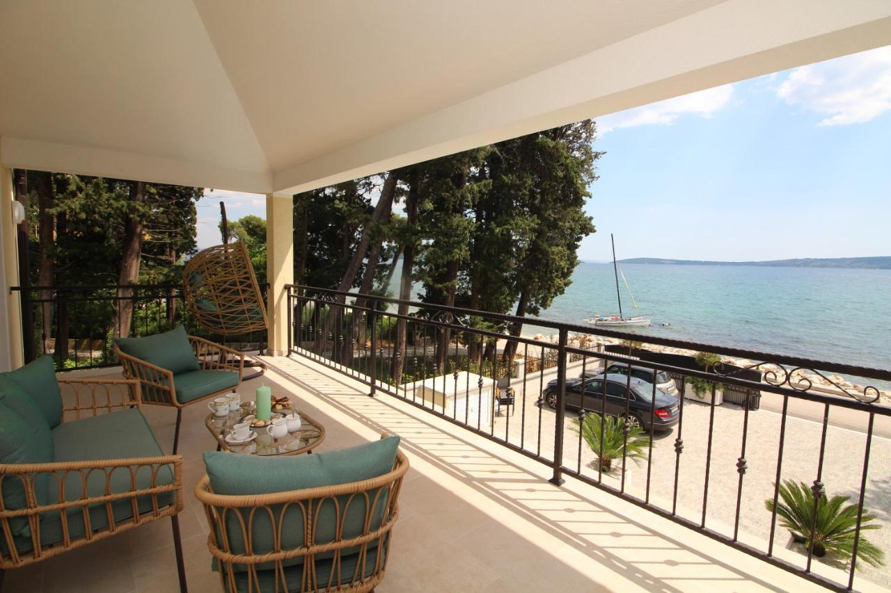 Villa Beachfront Sea Palace Kastela Dış mekan fotoğraf