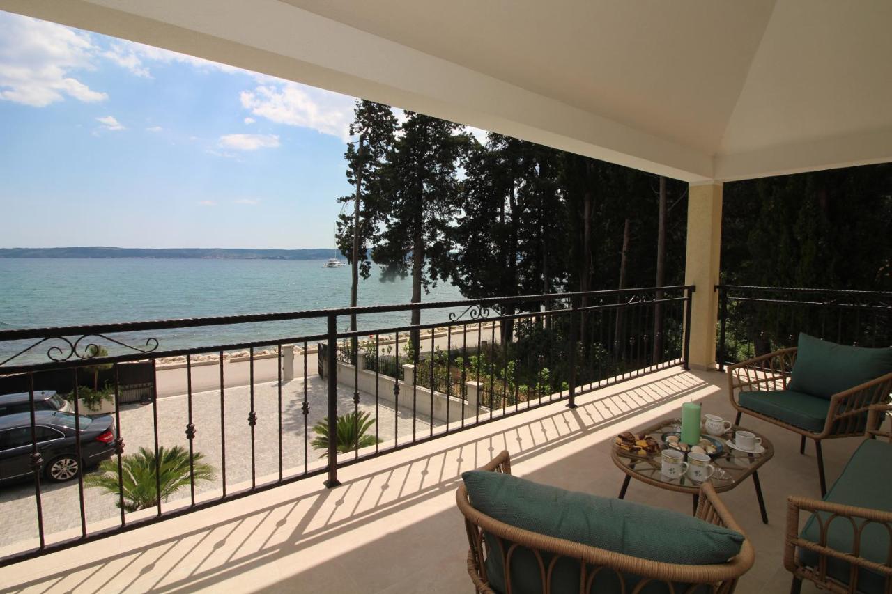 Villa Beachfront Sea Palace Kastela Dış mekan fotoğraf