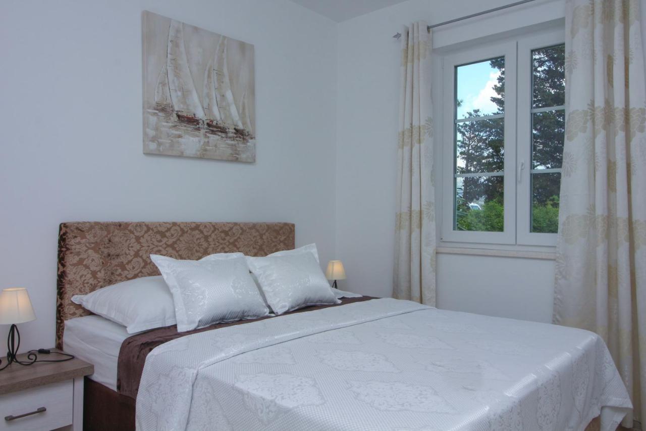 Villa Beachfront Sea Palace Kastela Dış mekan fotoğraf